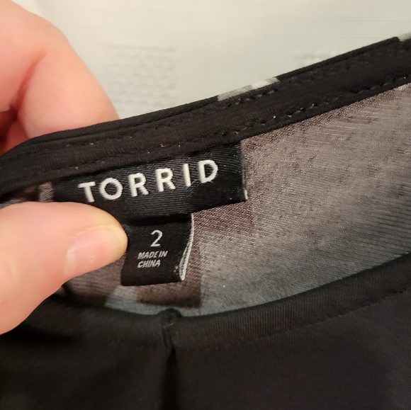 Torrid swing tank top - Picture 3 of 3
